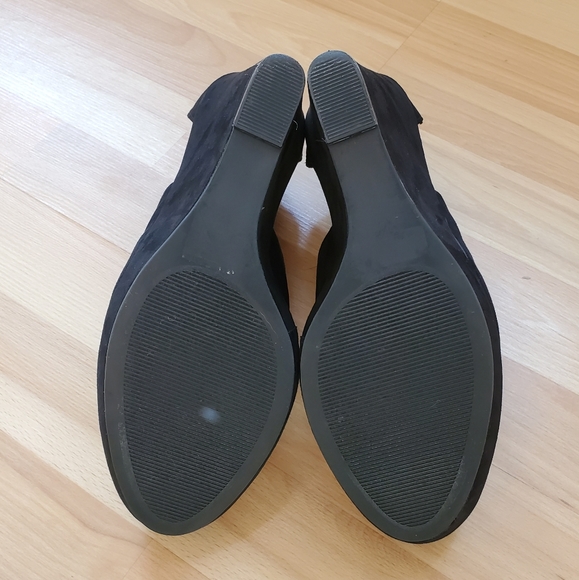 Torrid | Black Strappy Suede Wedges w/ Rounded Toe - Picture 6 of 6